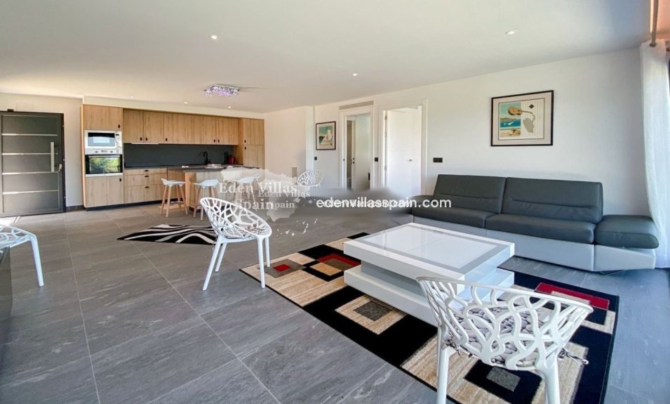 Segunda Mano - Villa costera - Grifeu