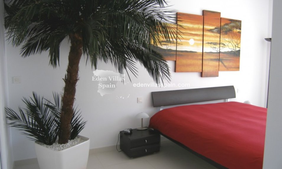 Segunda Mano - Villa costera - La Marina