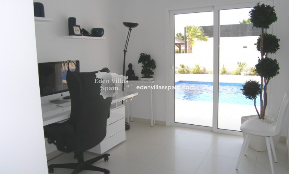 Segunda Mano - Villa costera - La Marina