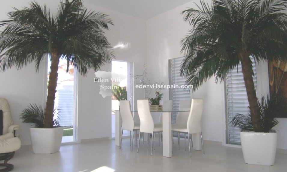 Segunda Mano - Villa costera - La Marina