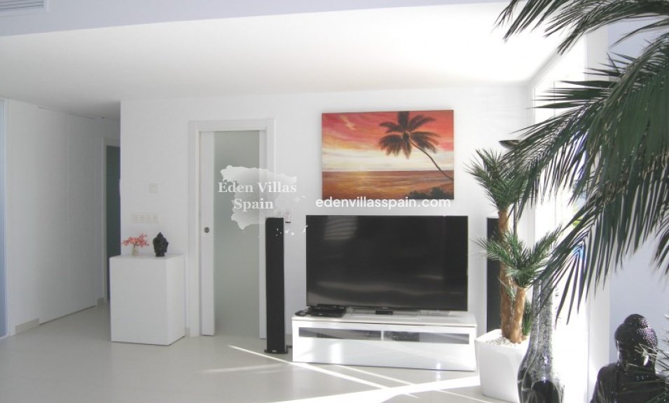 Segunda Mano - Villa costera - La Marina