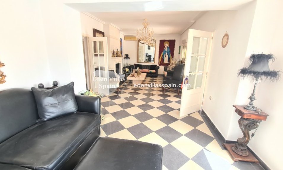 Segunda Mano - Villa costera - La Marina