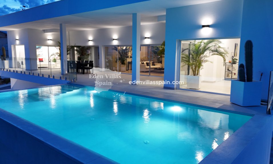 Segunda Mano - Villa costera - La Marina