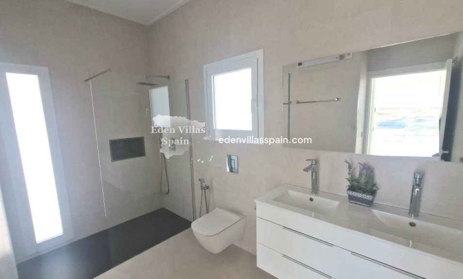 Segunda Mano - Villa costera - La Marina