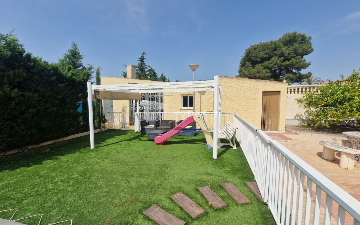 Segunda Mano - Villa costera - La Marina