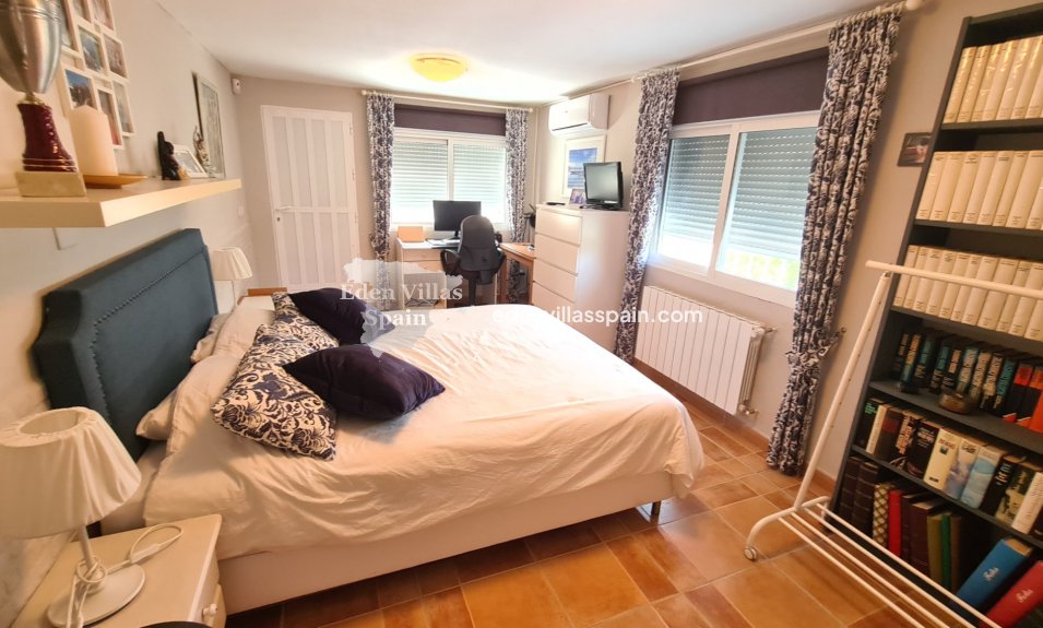 Segunda Mano - Villa costera - La Marina