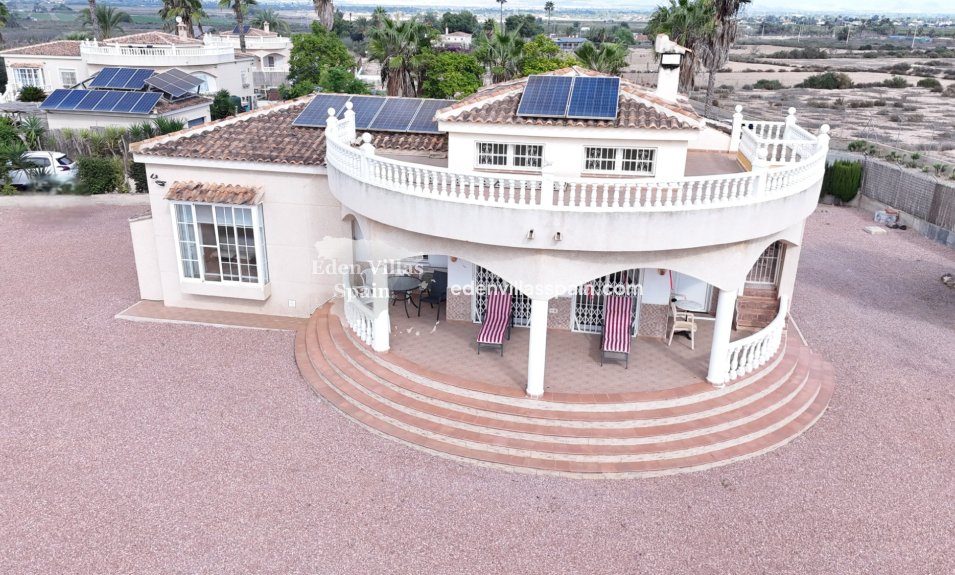 Segunda Mano - Villa costera - La Marina