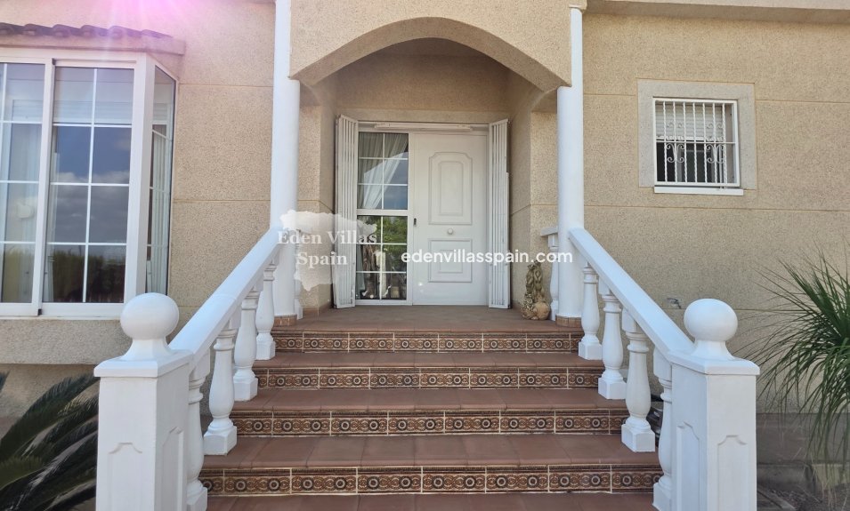 Segunda Mano - Villa costera - La Marina