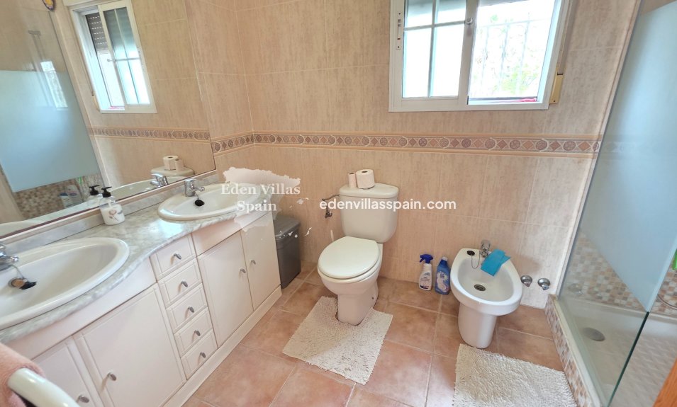 Segunda Mano - Villa costera - La Marina