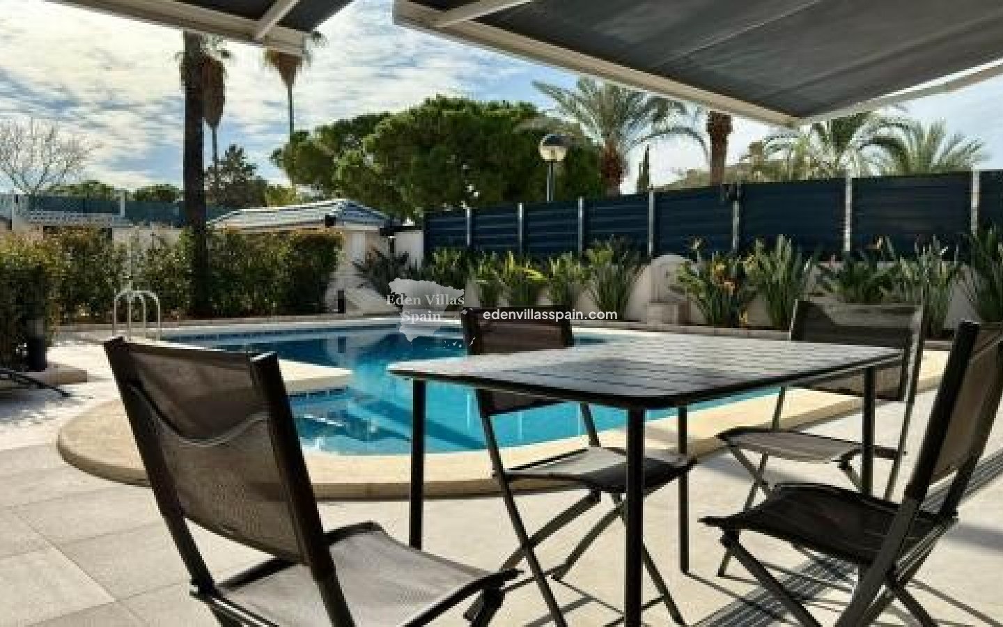 Segunda Mano - Villa costera - San Juan