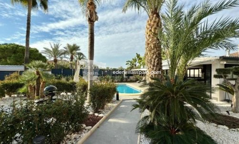 Segunda Mano - Villa costera - San Juan