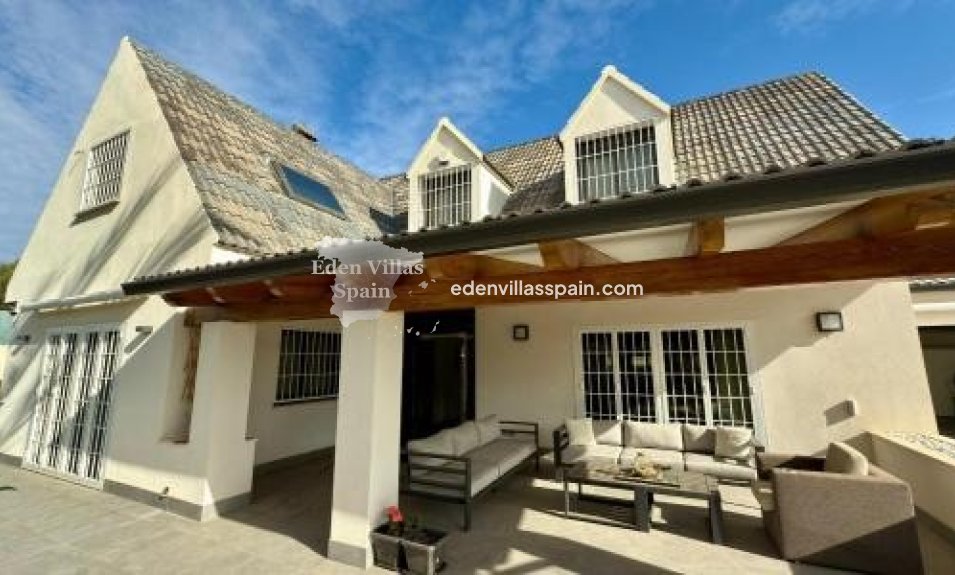 Segunda Mano - Villa costera - San Juan