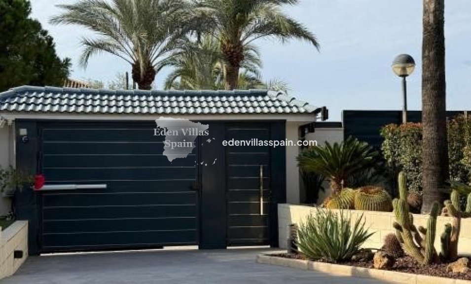 Segunda Mano - Villa costera - San Juan