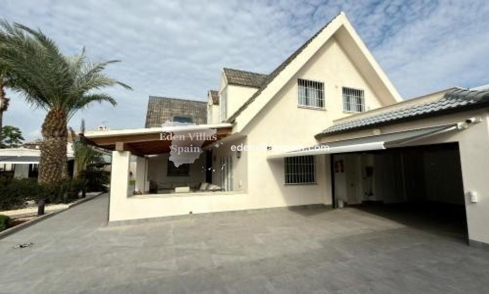 Segunda Mano - Villa costera - San Juan