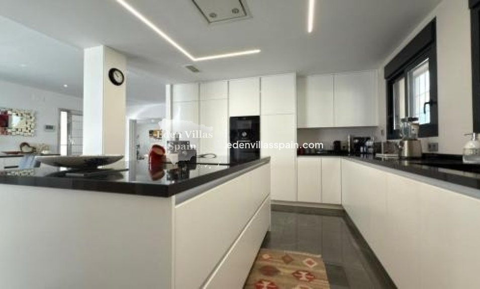 Segunda Mano - Villa costera - San Juan