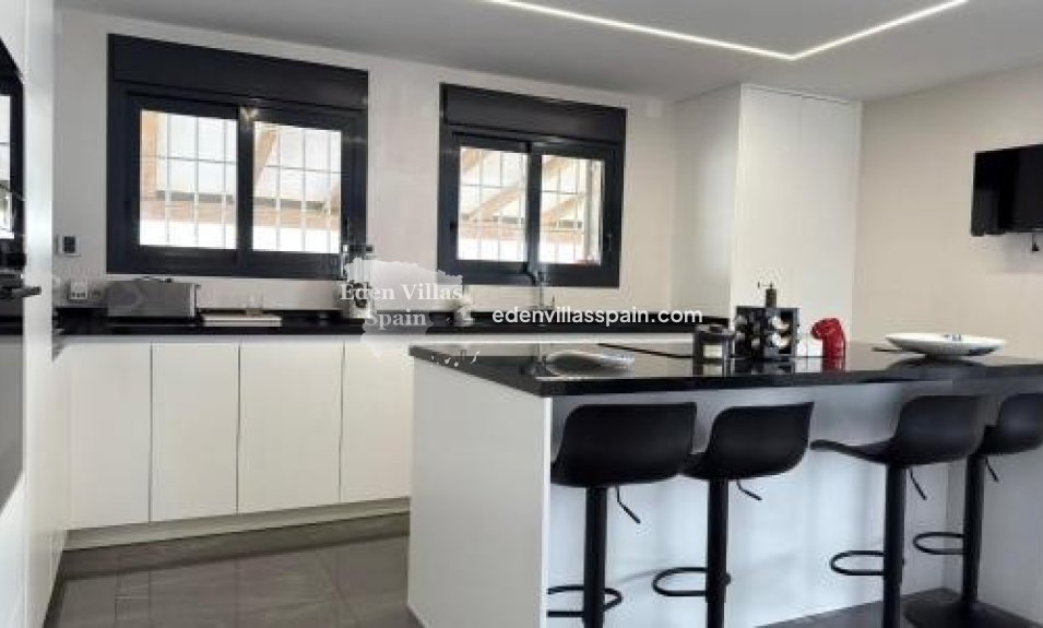 Segunda Mano - Villa costera - San Juan