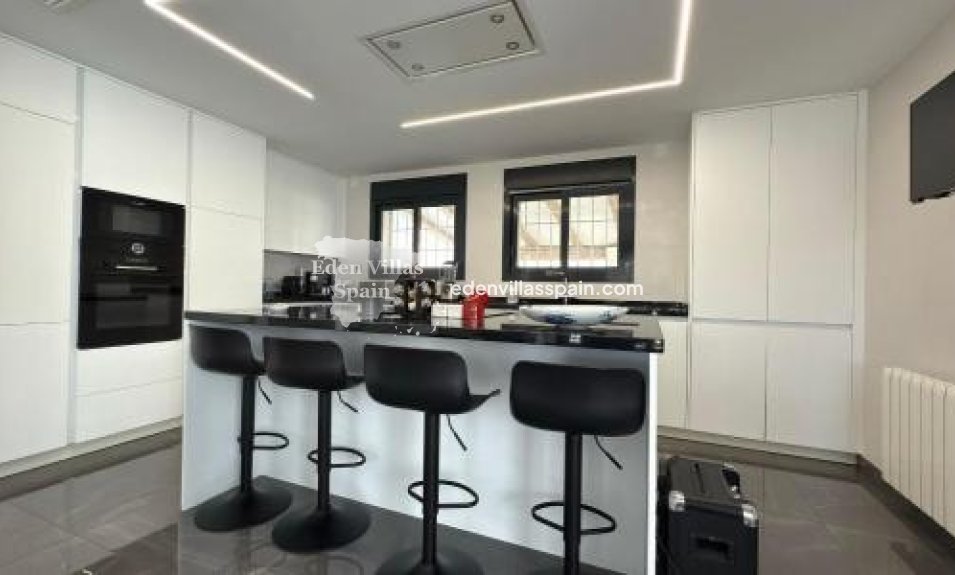 Segunda Mano - Villa costera - San Juan