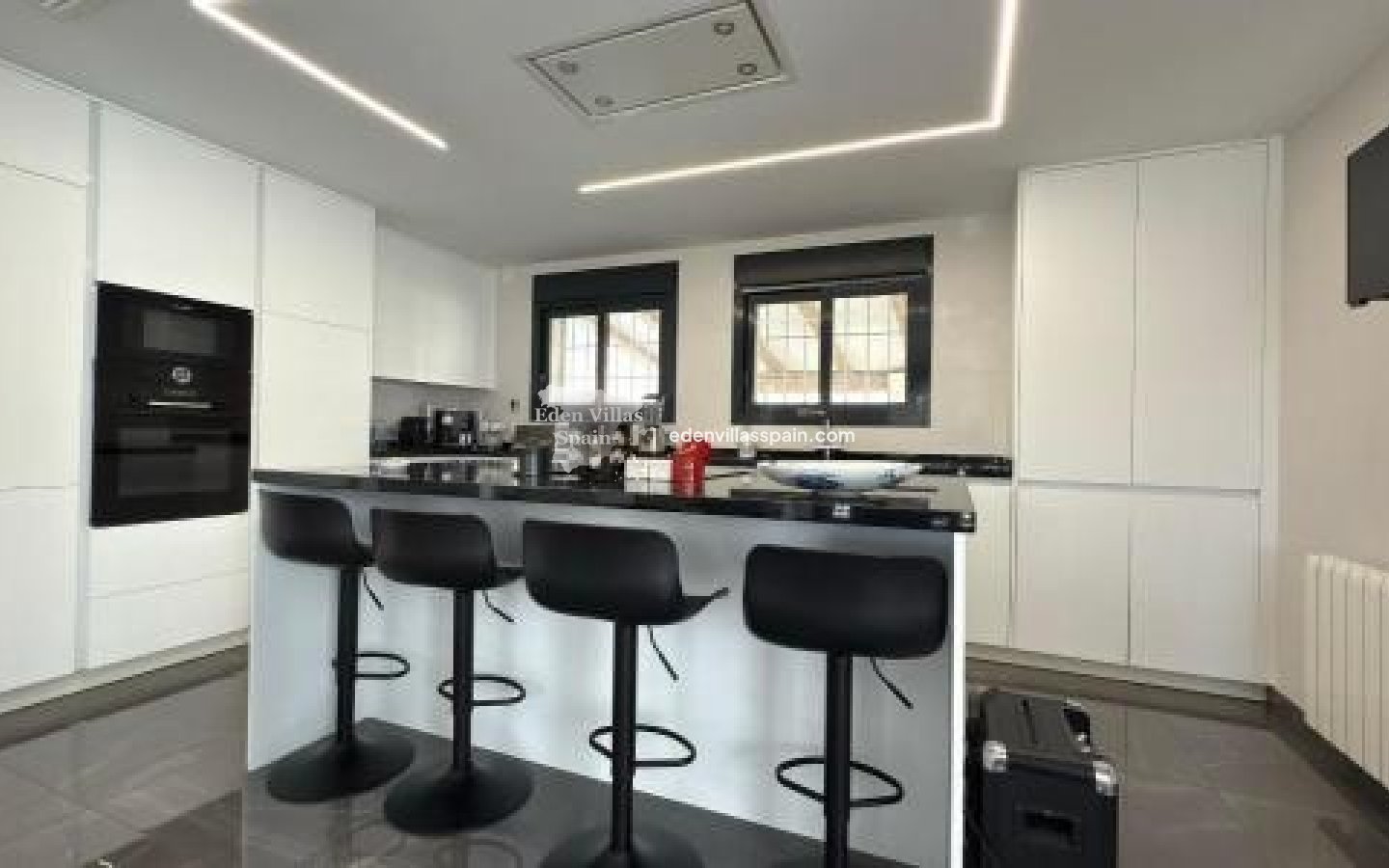 Segunda Mano - Villa costera - San Juan