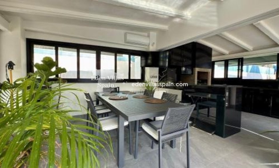 Segunda Mano - Villa costera - San Juan