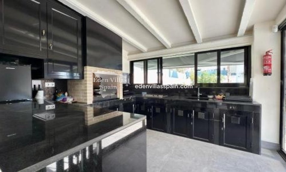 Segunda Mano - Villa costera - San Juan