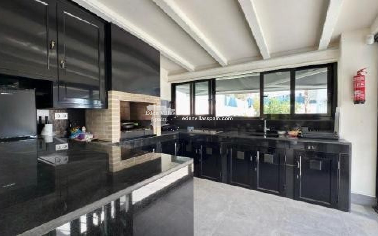 Segunda Mano - Villa costera - San Juan