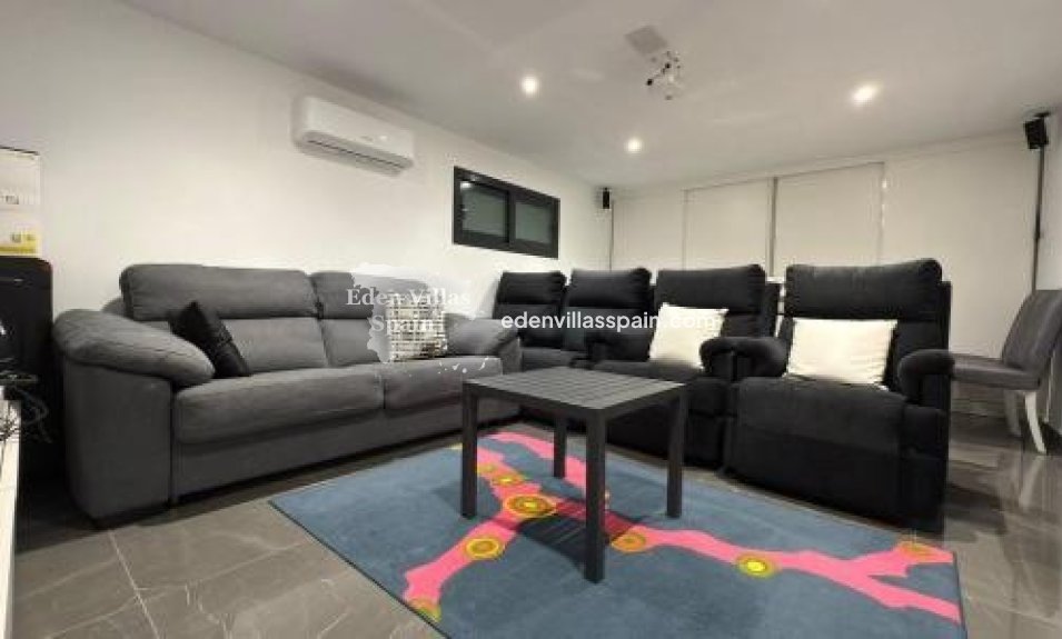 Segunda Mano - Villa costera - San Juan