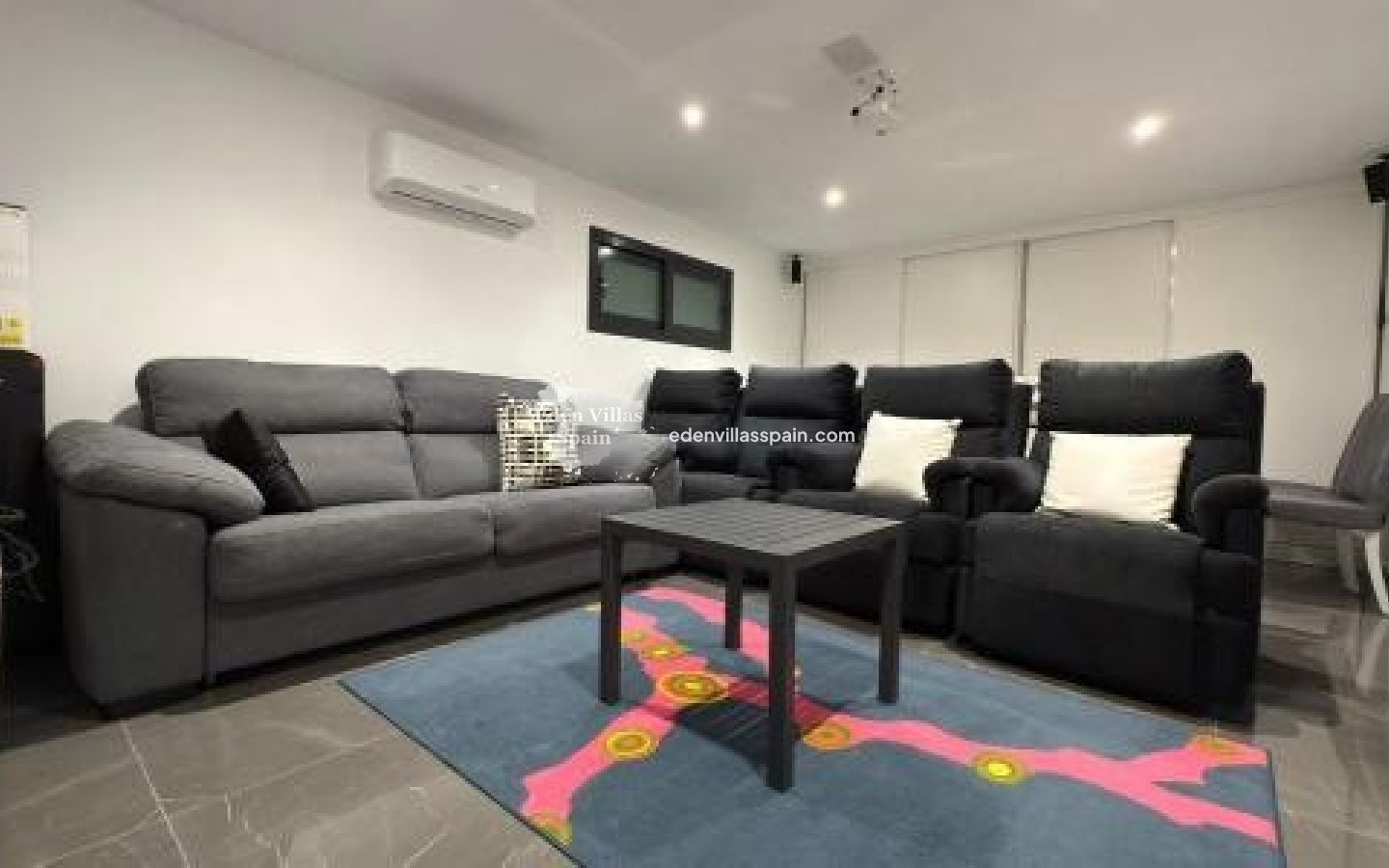 Segunda Mano - Villa costera - San Juan