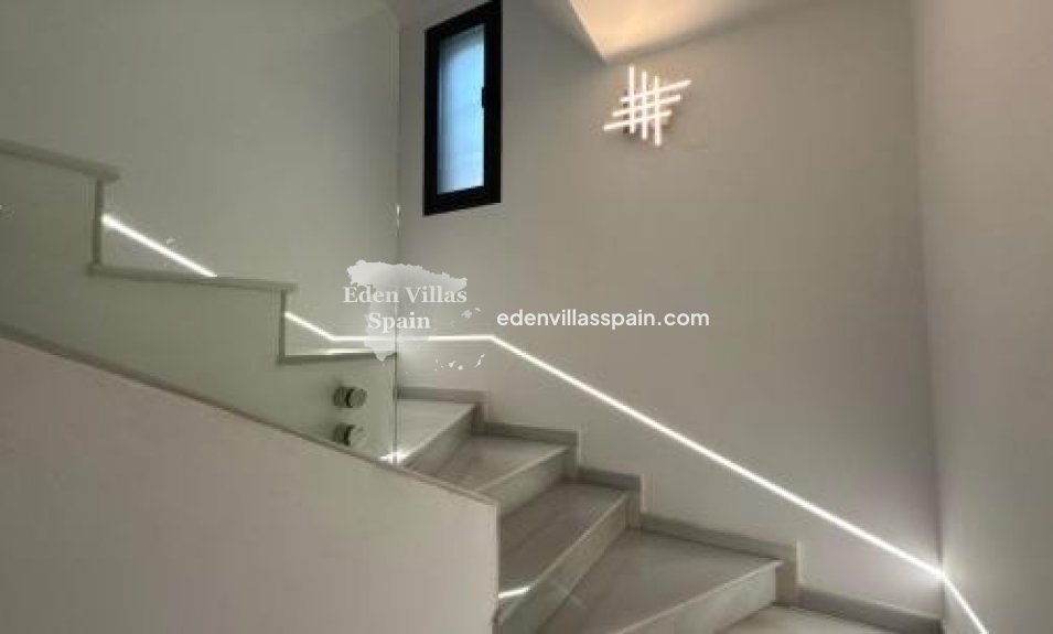 Segunda Mano - Villa costera - San Juan