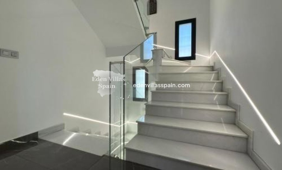 Segunda Mano - Villa costera - San Juan