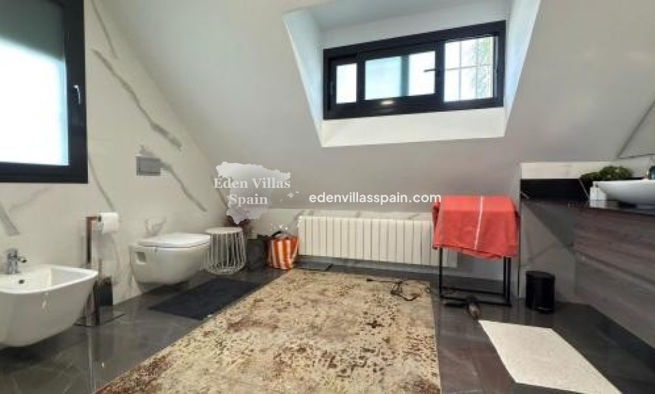 Segunda Mano - Villa costera - San Juan