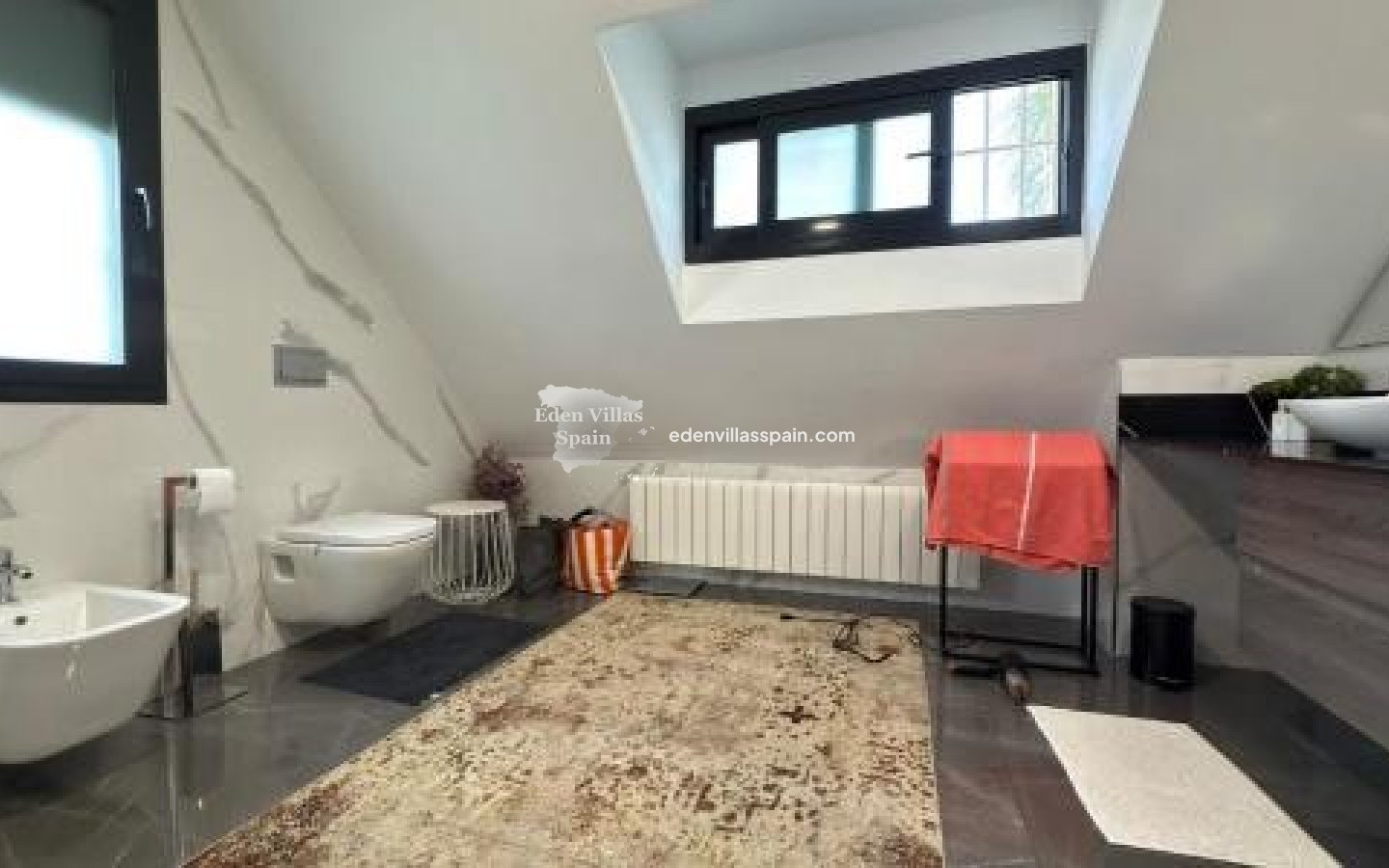 Segunda Mano - Villa costera - San Juan