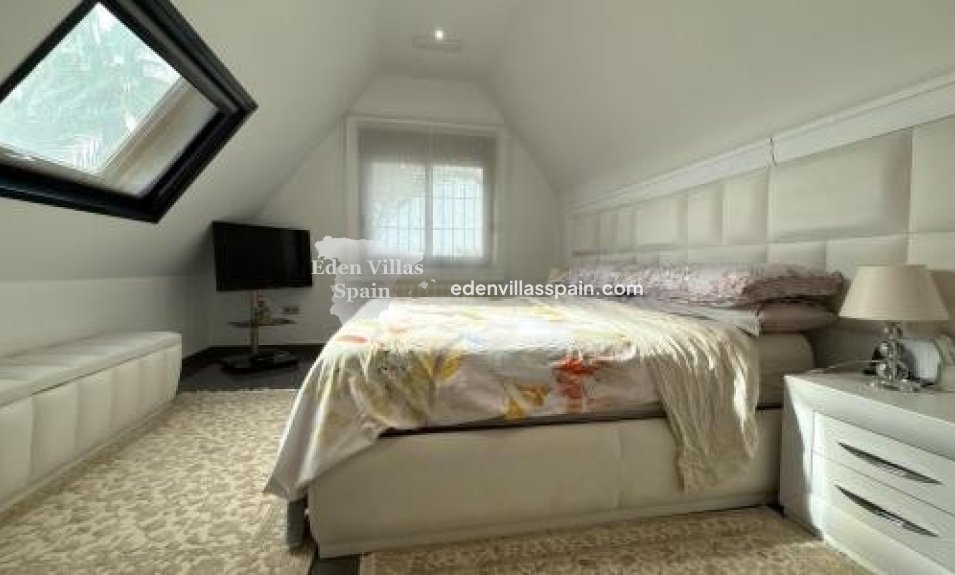 Segunda Mano - Villa costera - San Juan