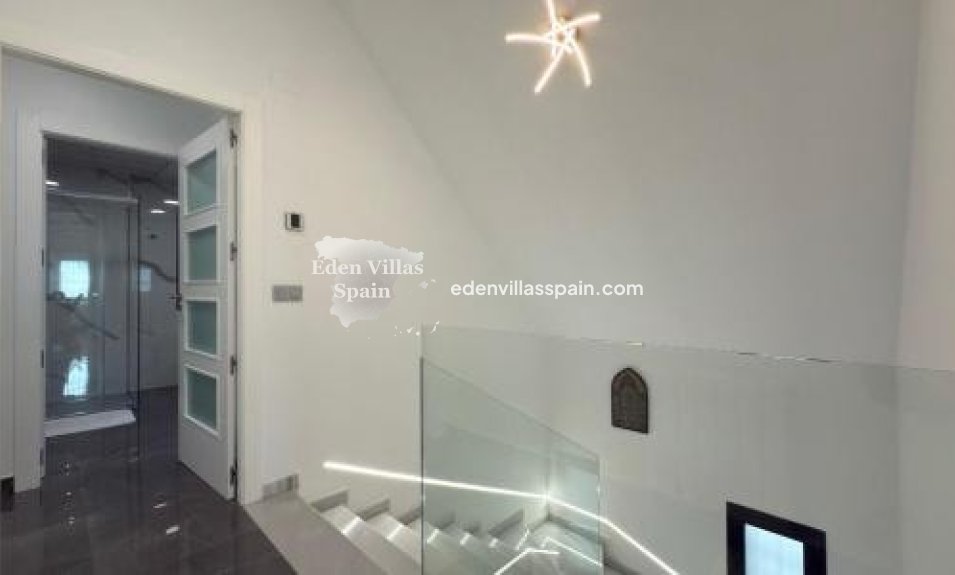 Segunda Mano - Villa costera - San Juan