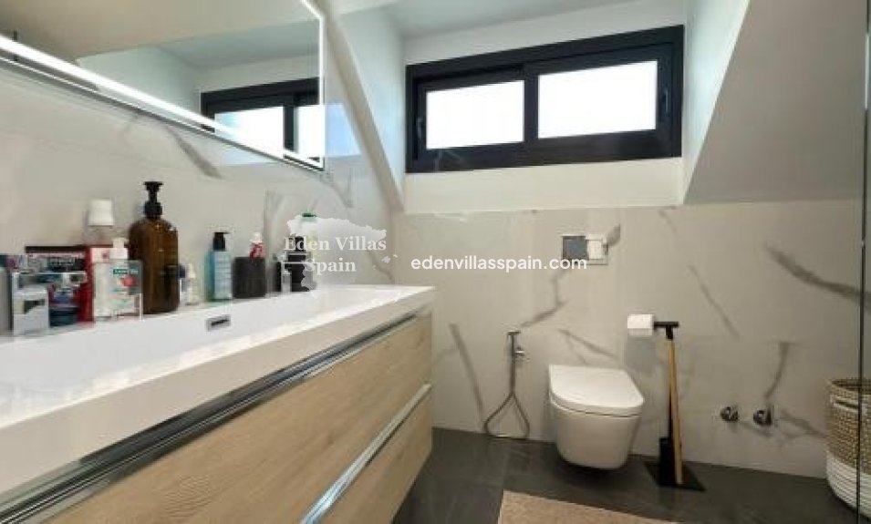 Segunda Mano - Villa costera - San Juan