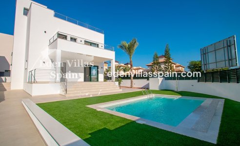 Villa a estrenar - Obra Nueva - La Marina - La Marina