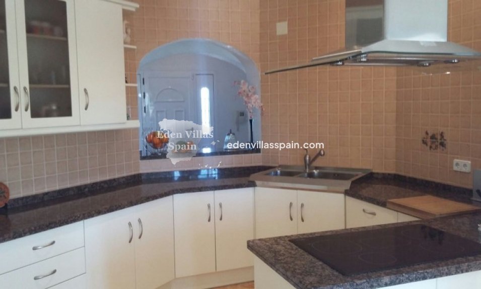 Wederverkoop - Landhuis - Daya Nueva