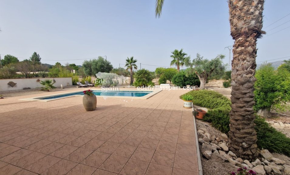 Wederverkoop - Landhuis - Salinas