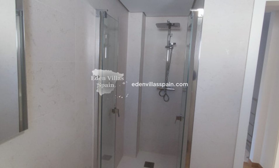 Wederverkoop - Urbanisatie vrijstaande villa - Cox