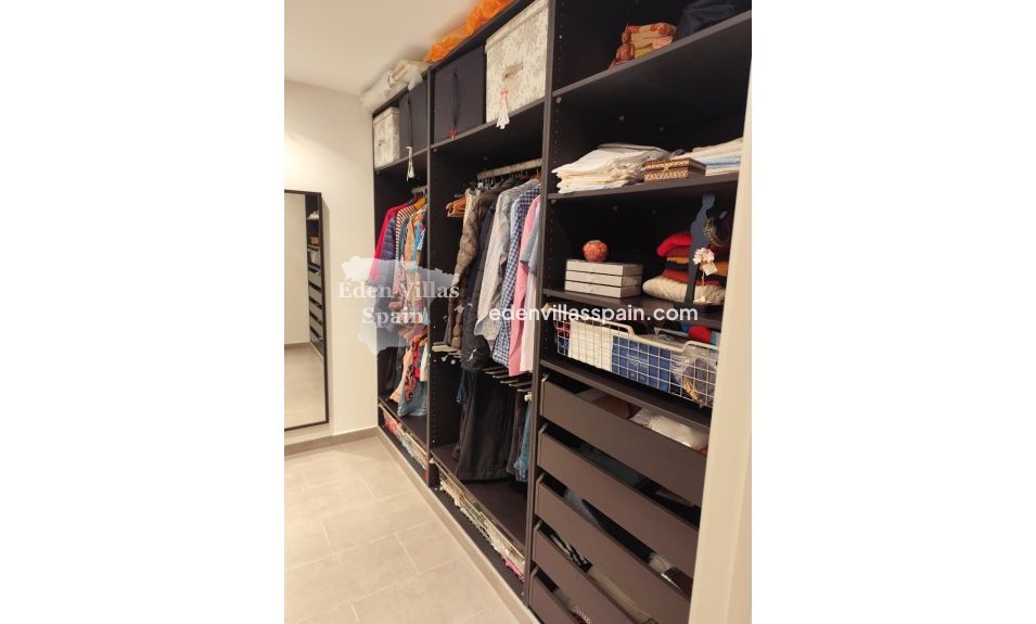 Wederverkoop - Urbanisatie vrijstaande villa - La Marina