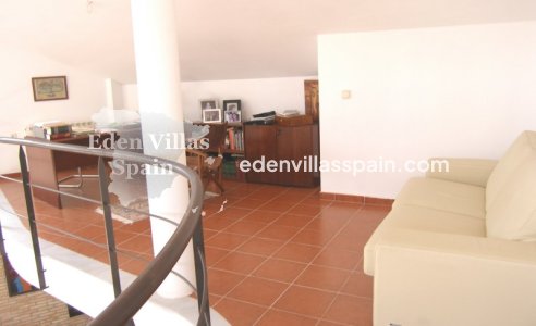 Segunda Mano - Casa de campo - Alicante