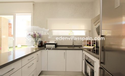 Obra Nueva - Villa costera - Torrevieja