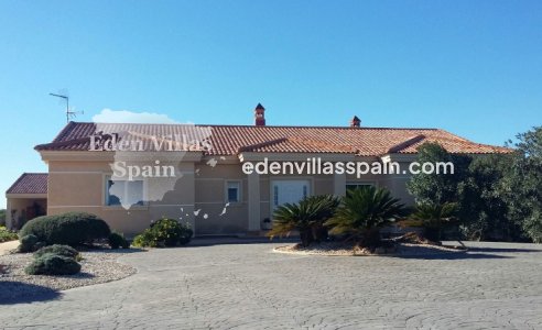 Wederverkoop - Landhuis - Daya Nueva