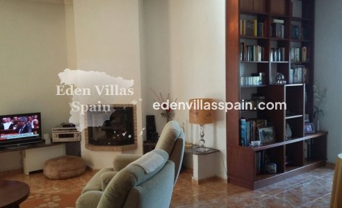 Wederverkoop - Landhuis - Daya Nueva