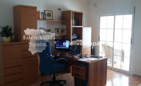 Wederverkoop - Landhuis - Daya Nueva