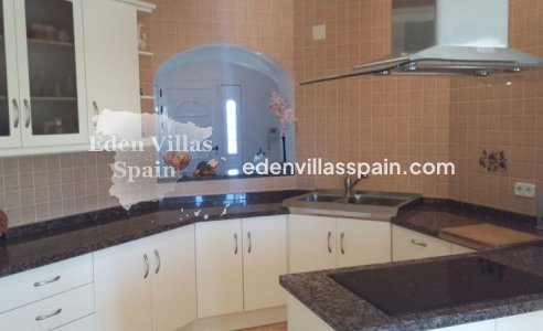 Wederverkoop - Landhuis - Daya Nueva