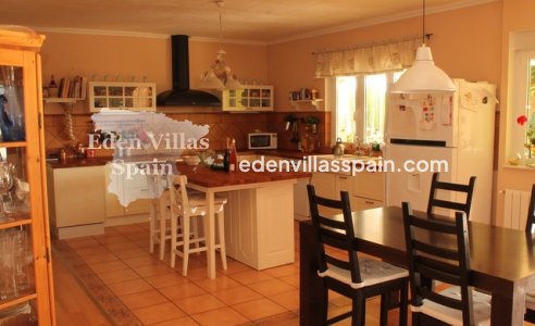 Segunda Mano - Casa de campo - Dolores