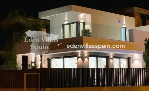 Obra Nueva - Villa a estrenar - La Marina