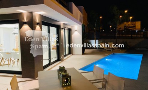 Obra Nueva - Villa a estrenar - La Marina