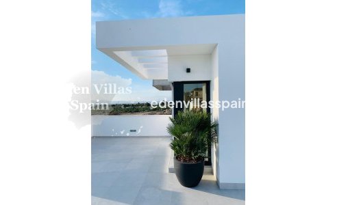 Obra Nueva - Villa a estrenar - La Marina