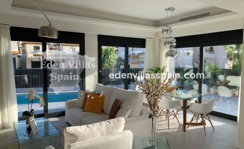 Obra Nueva - Villa a estrenar - La Marina